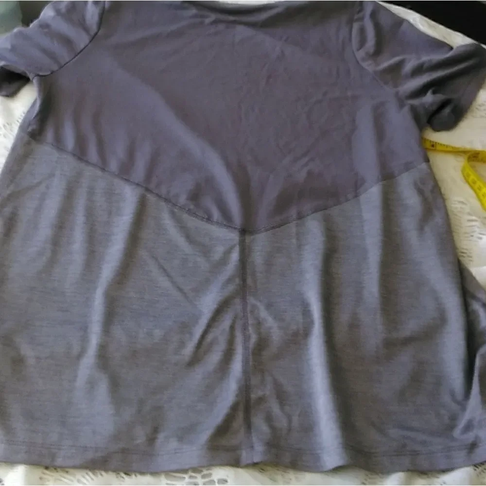 Nike Dri-Fit top Sz L Silver/gray